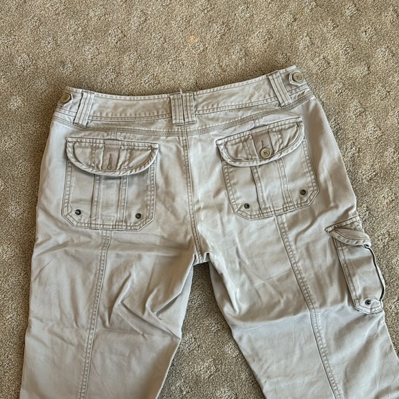 Vintage Aeropostale, size 9/10 L, low rise, khaki cargo pants - Picture 3 of 5